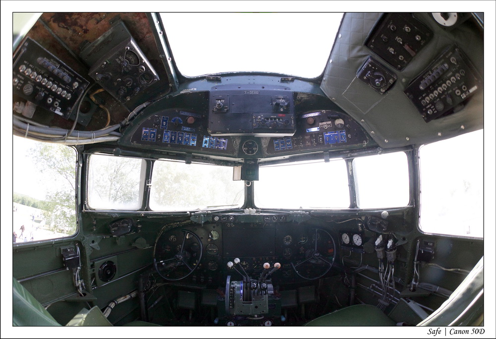 2010   05   Ferte Alais   014